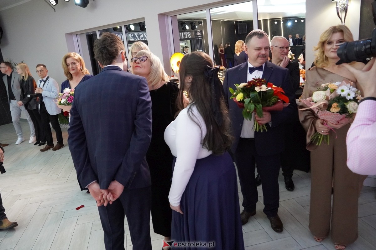 Studniówka w Zespole Szkół Zawodowych nr 2 w Ostrołęce [01.02.2025] - zdjęcie #259 - eOstroleka.pl