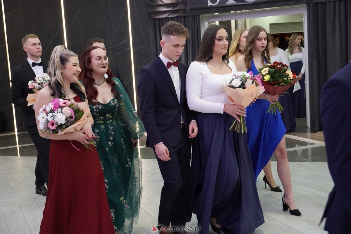 Studniówka w Zespole Szkół Zawodowych nr 2 w Ostrołęce [01.02.2025] - zdjęcie #255 - eOstroleka.pl