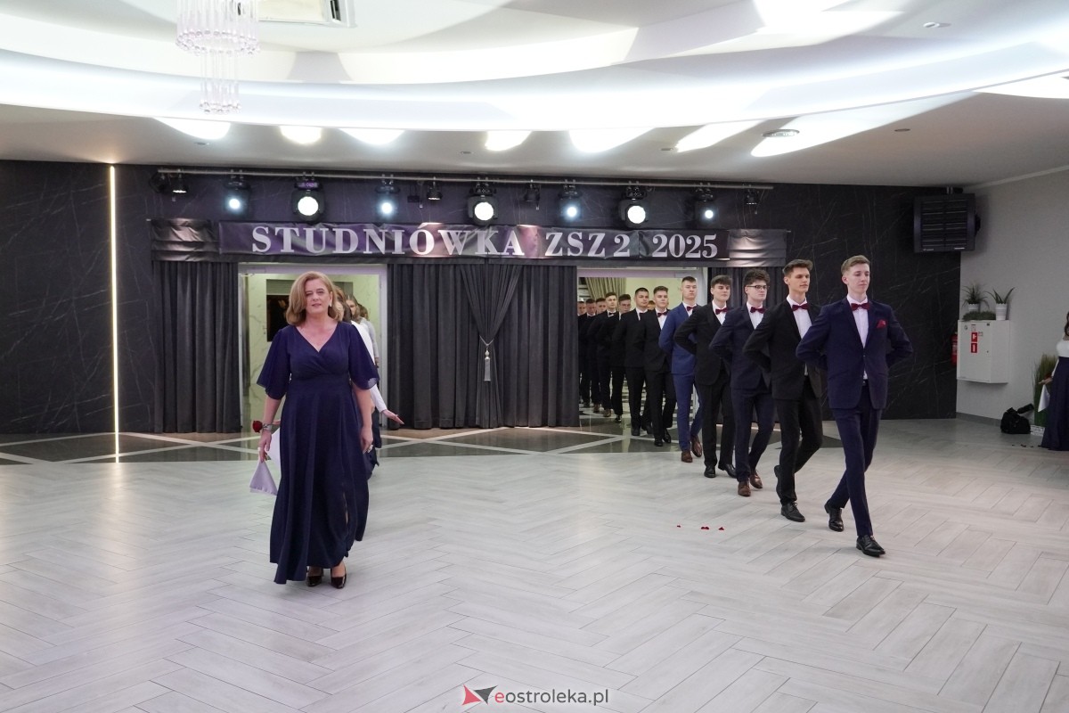 Studniówka w Zespole Szkół Zawodowych nr 2 w Ostrołęce [01.02.2025] - zdjęcie #246 - eOstroleka.pl