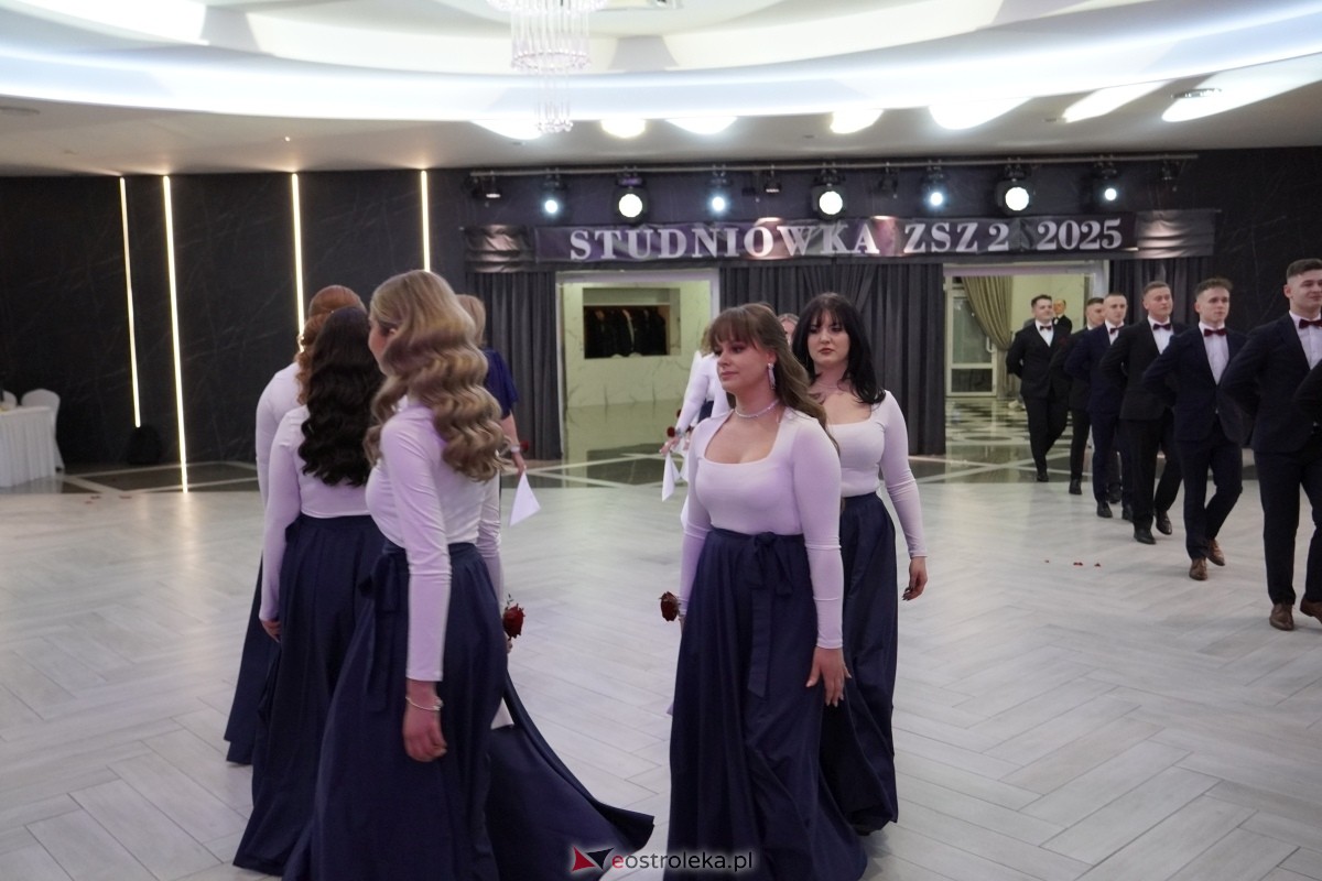 Studniówka w Zespole Szkół Zawodowych nr 2 w Ostrołęce [01.02.2025] - zdjęcie #245 - eOstroleka.pl