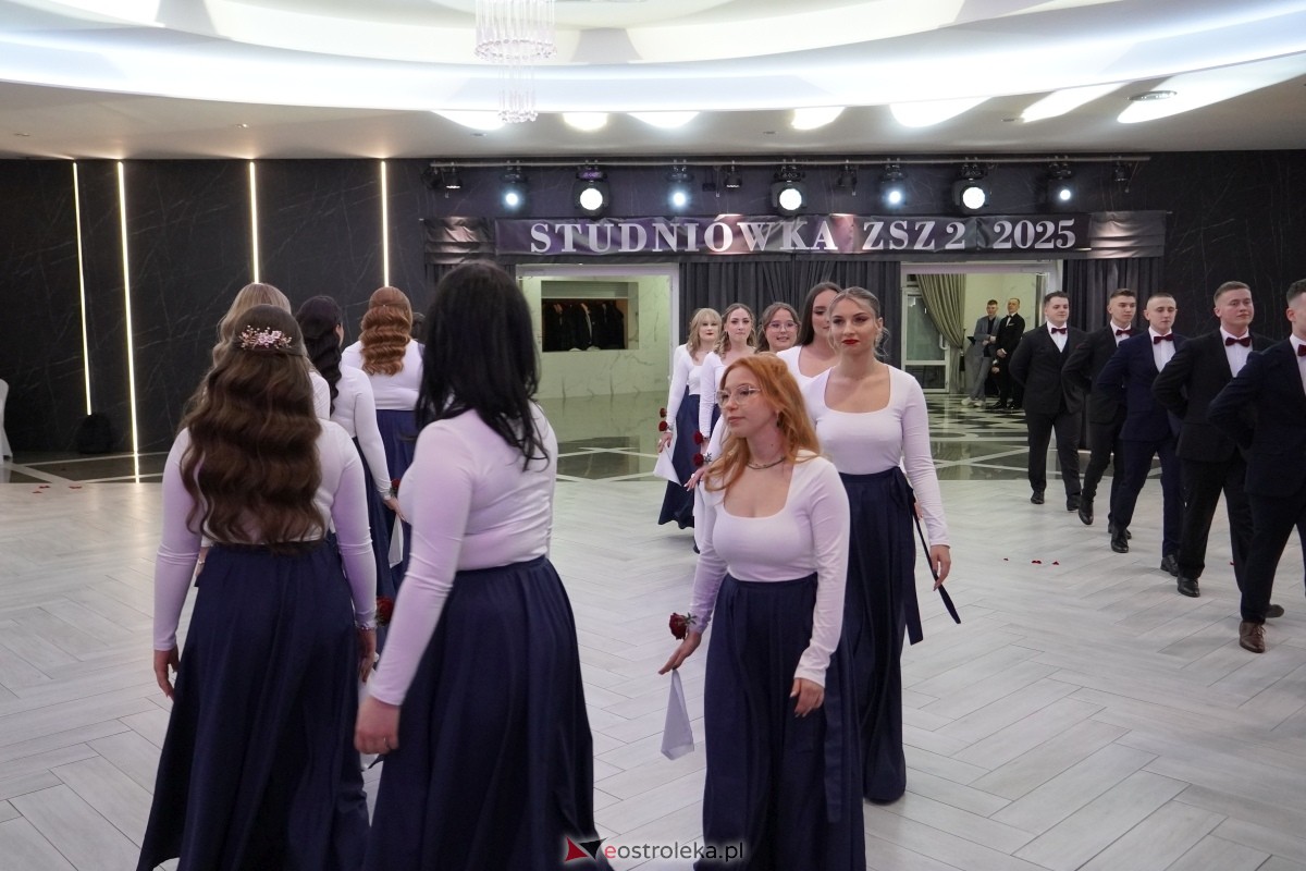 Studniówka w Zespole Szkół Zawodowych nr 2 w Ostrołęce [01.02.2025] - zdjęcie #242 - eOstroleka.pl