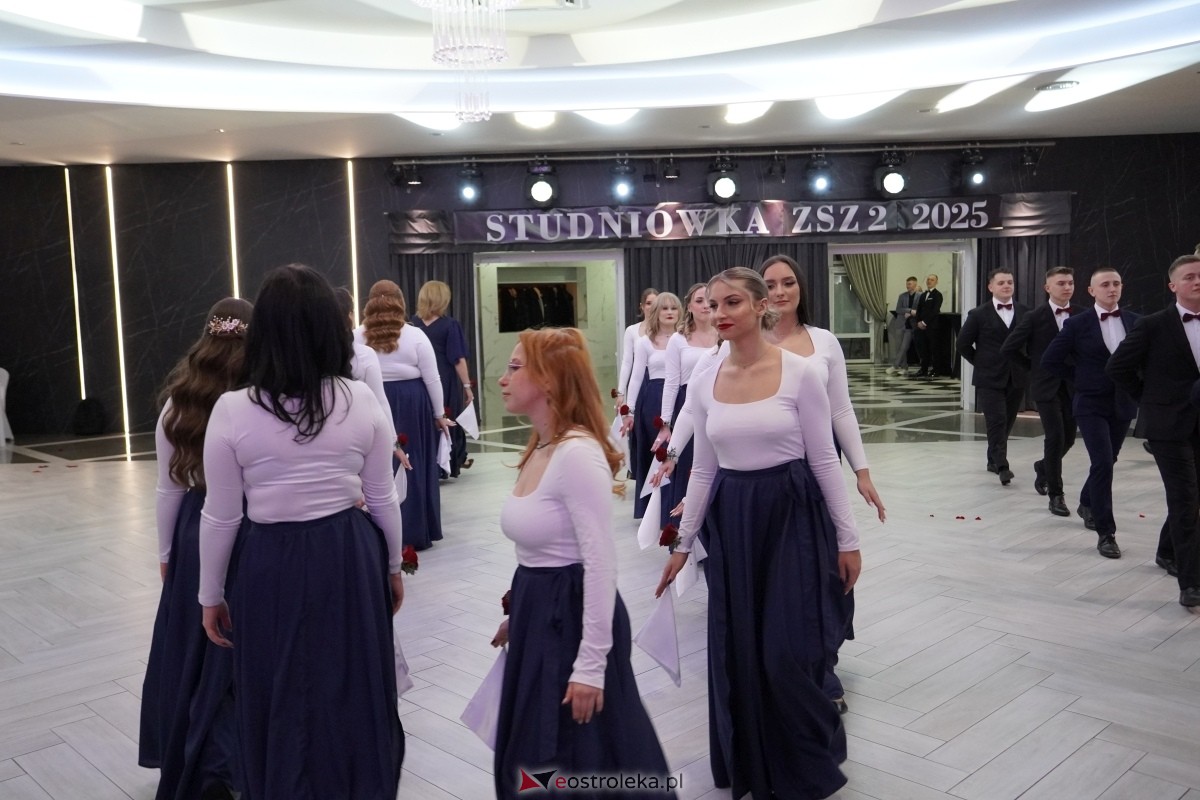 Studniówka w Zespole Szkół Zawodowych nr 2 w Ostrołęce [01.02.2025] - zdjęcie #240 - eOstroleka.pl