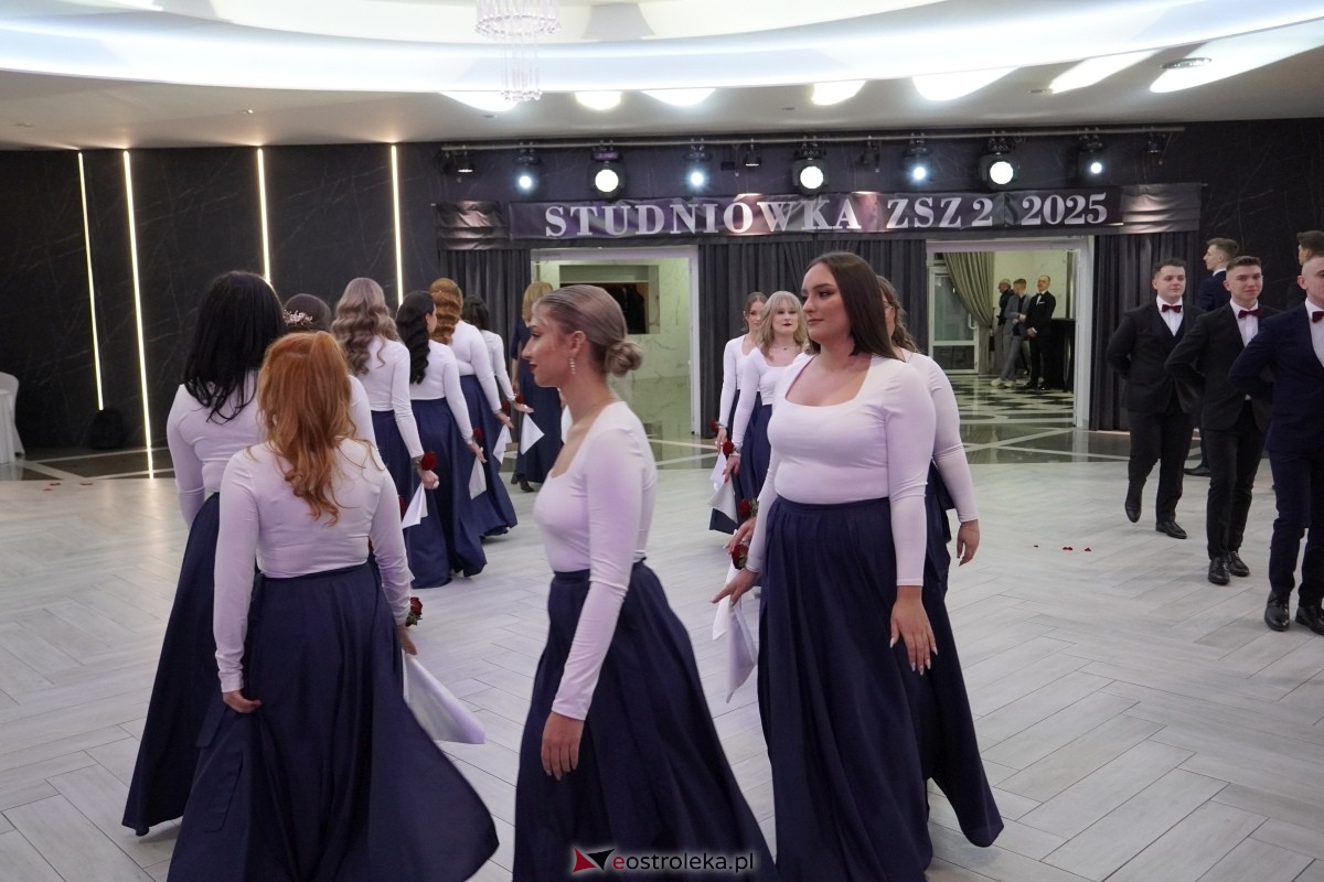 Studniówka w Zespole Szkół Zawodowych nr 2 w Ostrołęce [01.02.2025] - zdjęcie #239 - eOstroleka.pl