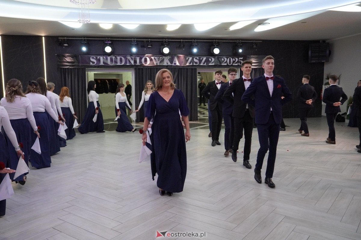 Studniówka w Zespole Szkół Zawodowych nr 2 w Ostrołęce [01.02.2025] - zdjęcie #233 - eOstroleka.pl