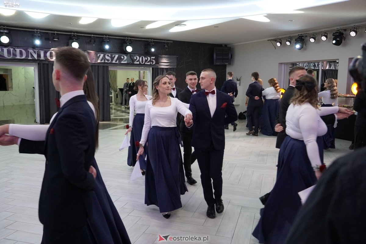 Studniówka w Zespole Szkół Zawodowych nr 2 w Ostrołęce [01.02.2025] - zdjęcie #224 - eOstroleka.pl