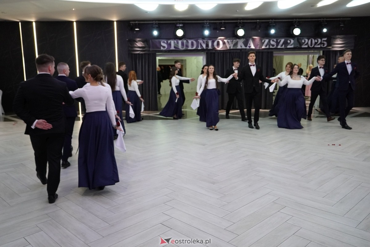 Studniówka w Zespole Szkół Zawodowych nr 2 w Ostrołęce [01.02.2025] - zdjęcie #222 - eOstroleka.pl