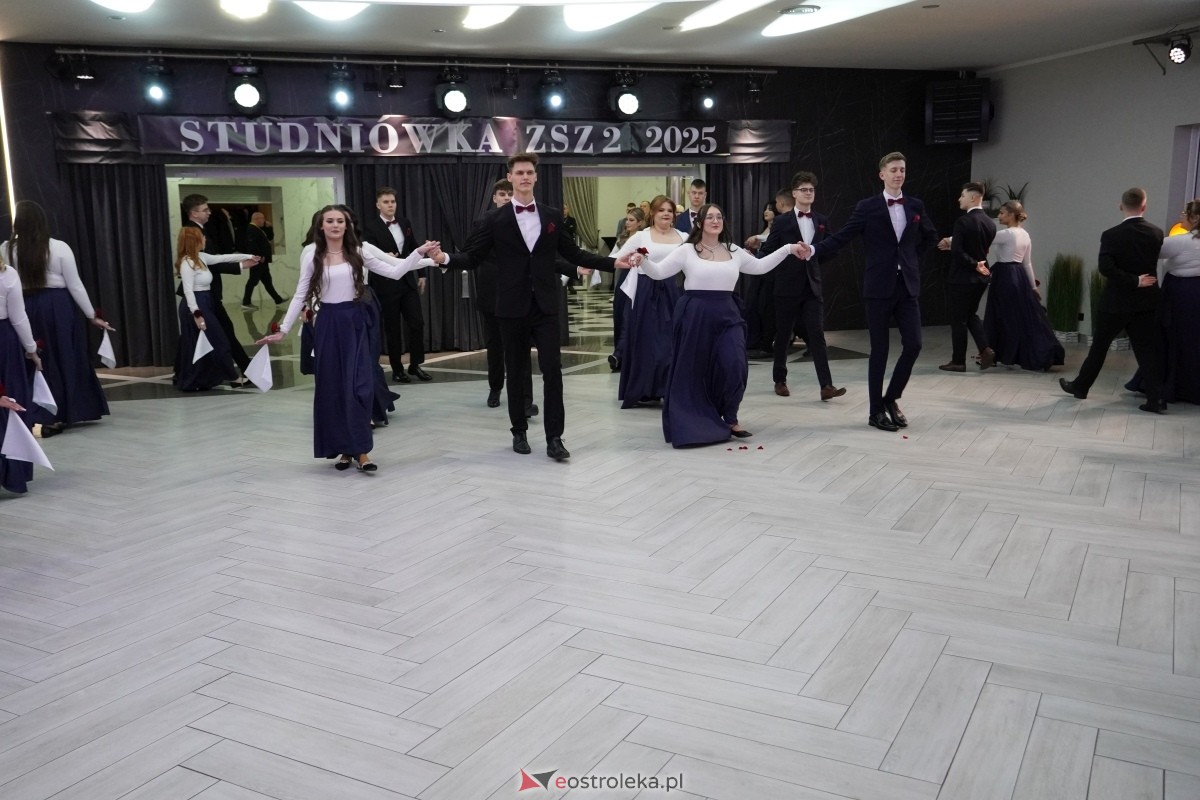 Studniówka w Zespole Szkół Zawodowych nr 2 w Ostrołęce [01.02.2025] - zdjęcie #221 - eOstroleka.pl