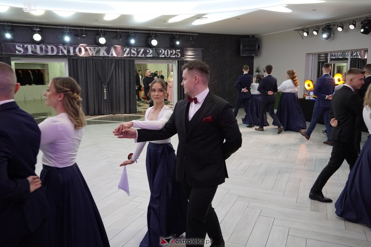 Studniówka w Zespole Szkół Zawodowych nr 2 w Ostrołęce [01.02.2025] - zdjęcie #209 - eOstroleka.pl