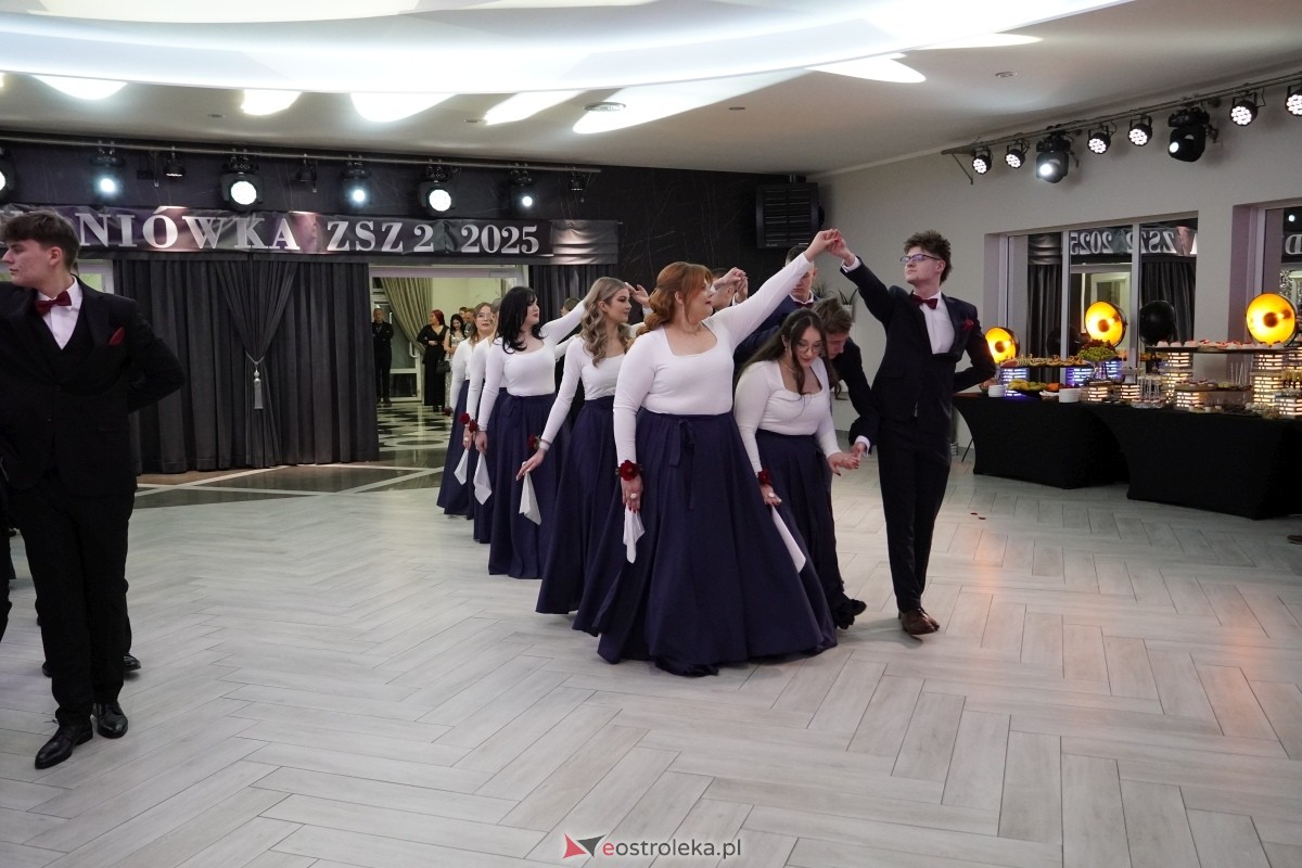 Studniówka w Zespole Szkół Zawodowych nr 2 w Ostrołęce [01.02.2025] - zdjęcie #194 - eOstroleka.pl