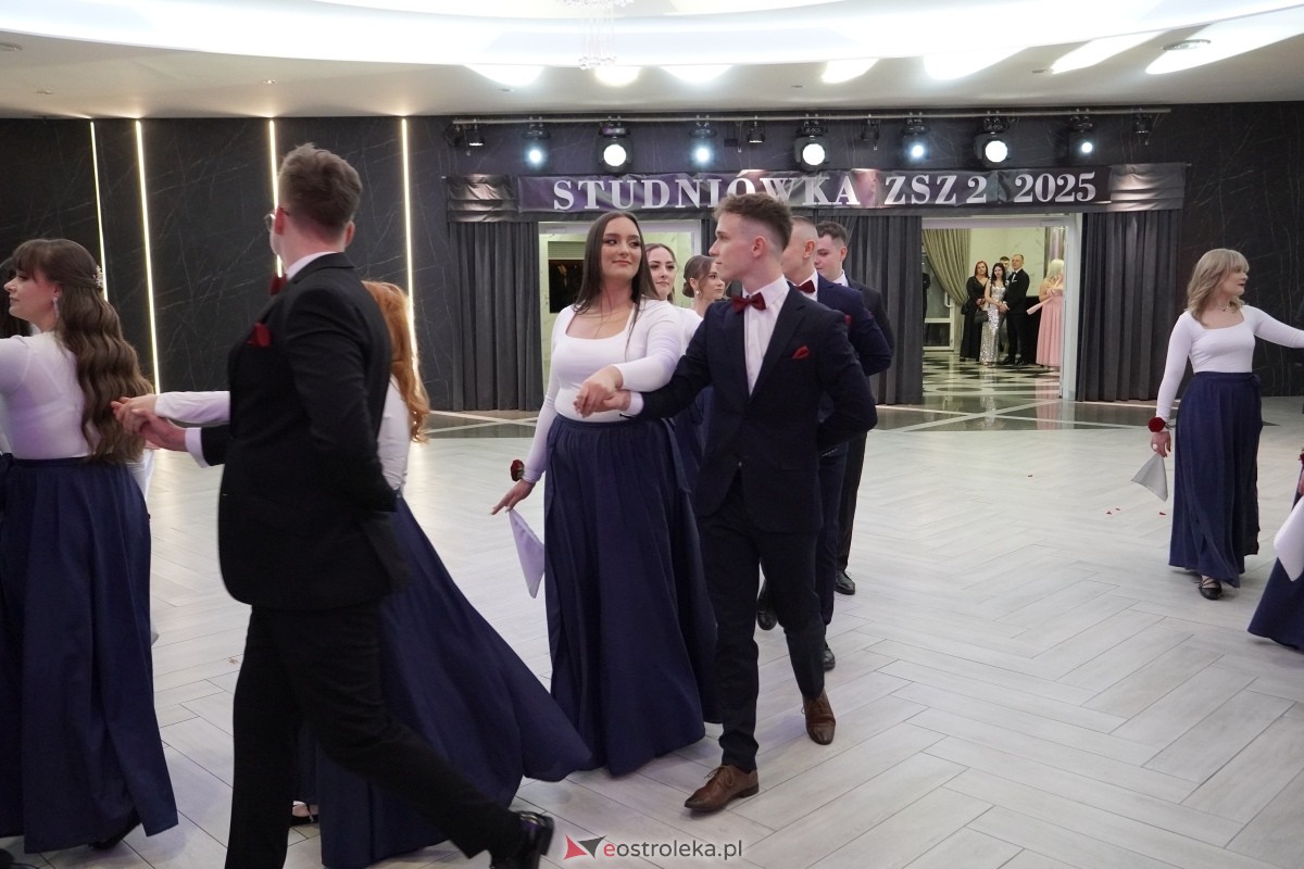 Studniówka w Zespole Szkół Zawodowych nr 2 w Ostrołęce [01.02.2025] - zdjęcie #193 - eOstroleka.pl