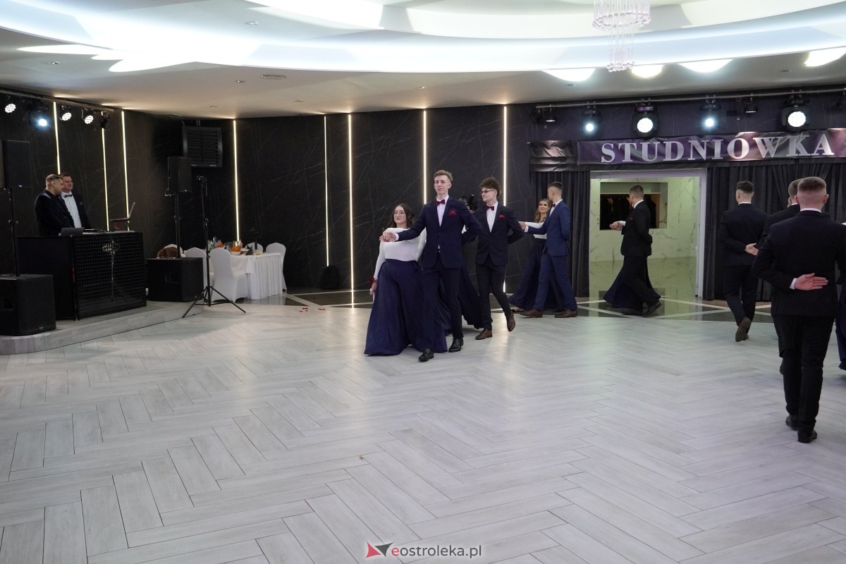 Studniówka w Zespole Szkół Zawodowych nr 2 w Ostrołęce [01.02.2025] - zdjęcie #173 - eOstroleka.pl