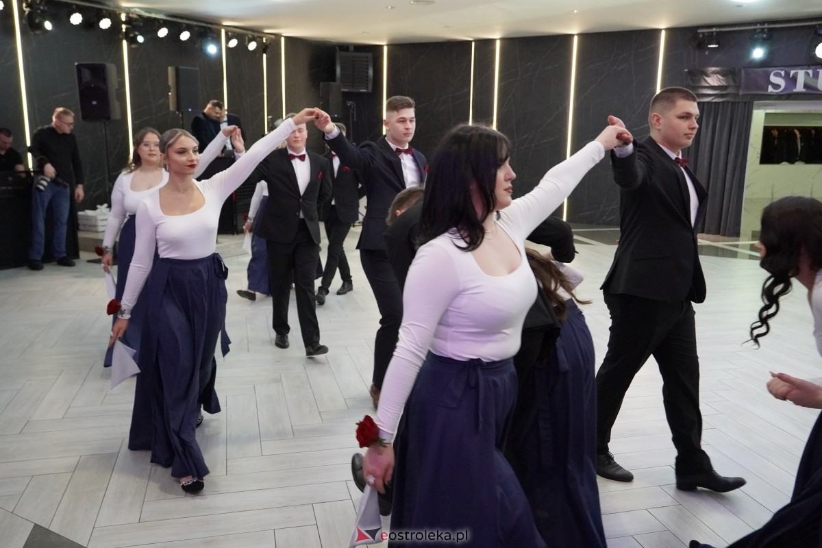 Studniówka w Zespole Szkół Zawodowych nr 2 w Ostrołęce [01.02.2025] - zdjęcie #166 - eOstroleka.pl