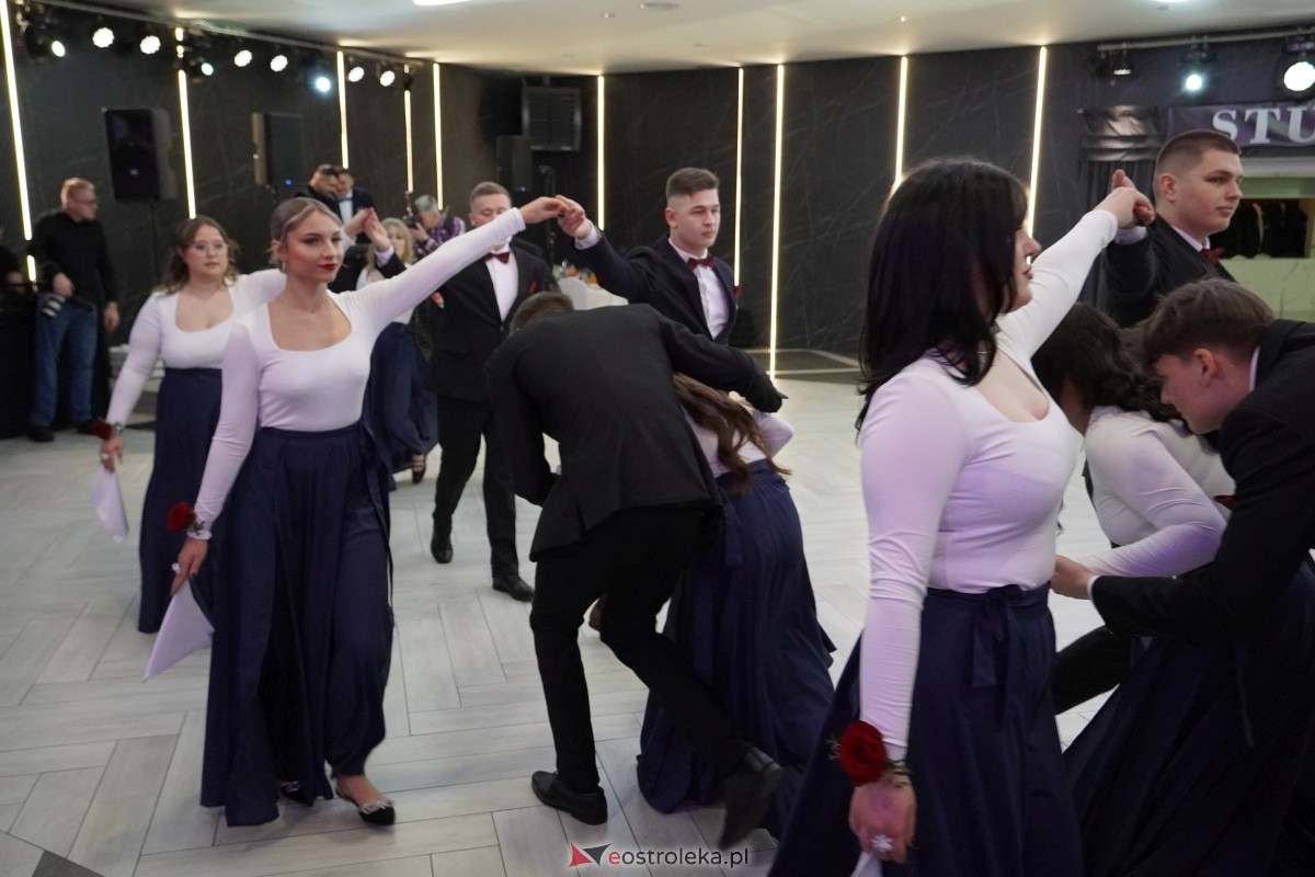 Studniówka w Zespole Szkół Zawodowych nr 2 w Ostrołęce [01.02.2025] - zdjęcie #165 - eOstroleka.pl