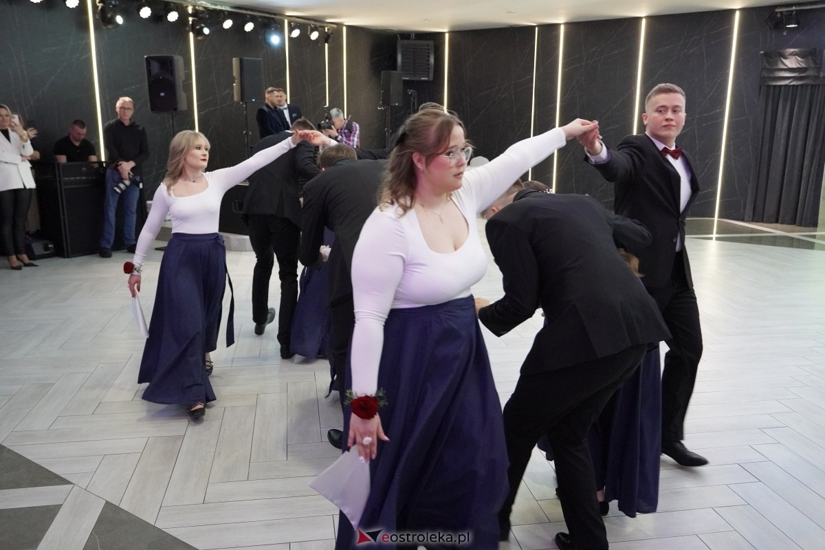 Studniówka w Zespole Szkół Zawodowych nr 2 w Ostrołęce [01.02.2025] - zdjęcie #162 - eOstroleka.pl