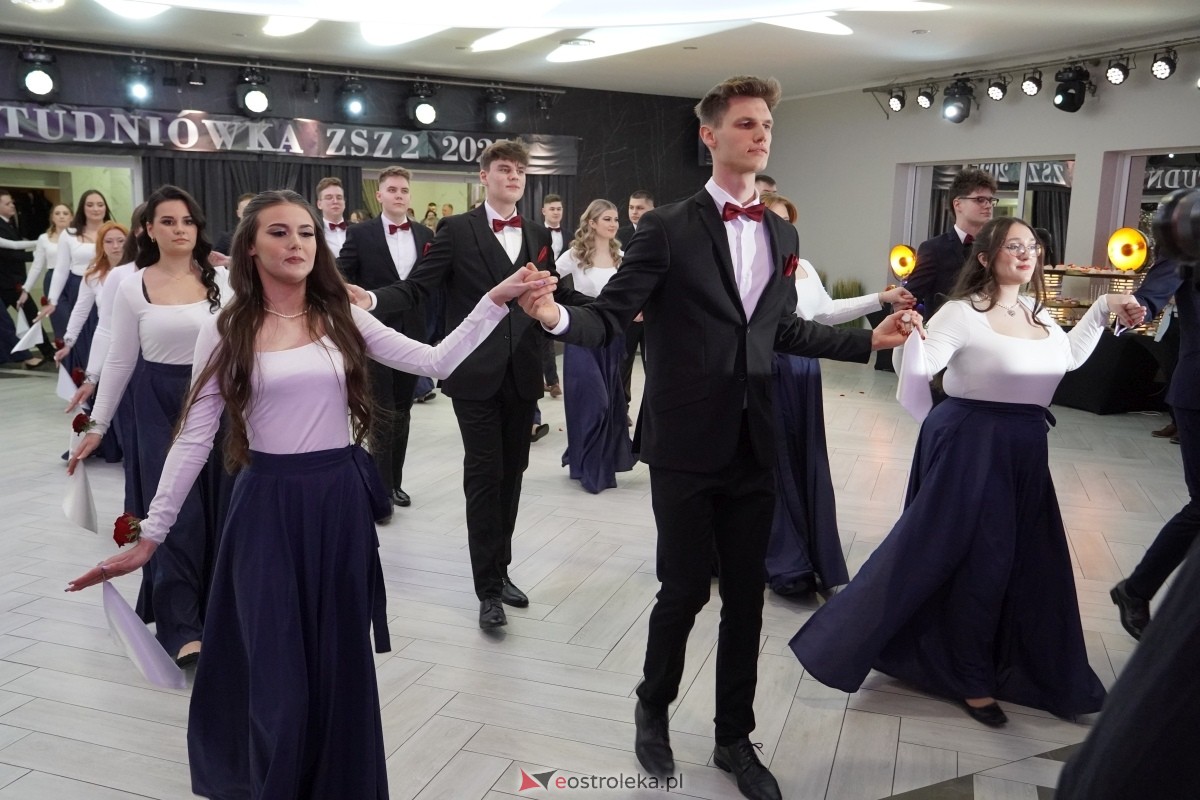 Studniówka w Zespole Szkół Zawodowych nr 2 w Ostrołęce [01.02.2025] - zdjęcie #153 - eOstroleka.pl