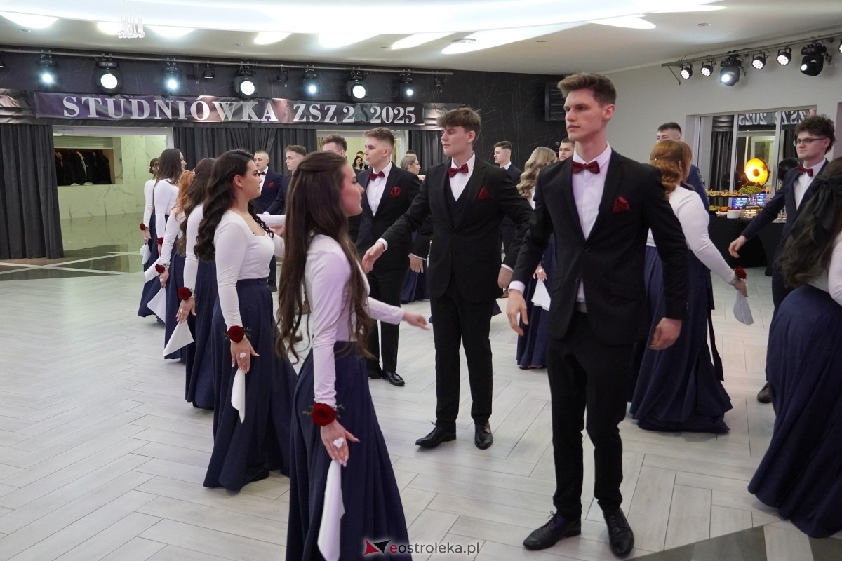 Studniówka w Zespole Szkół Zawodowych nr 2 w Ostrołęce [01.02.2025] - zdjęcie #151 - eOstroleka.pl