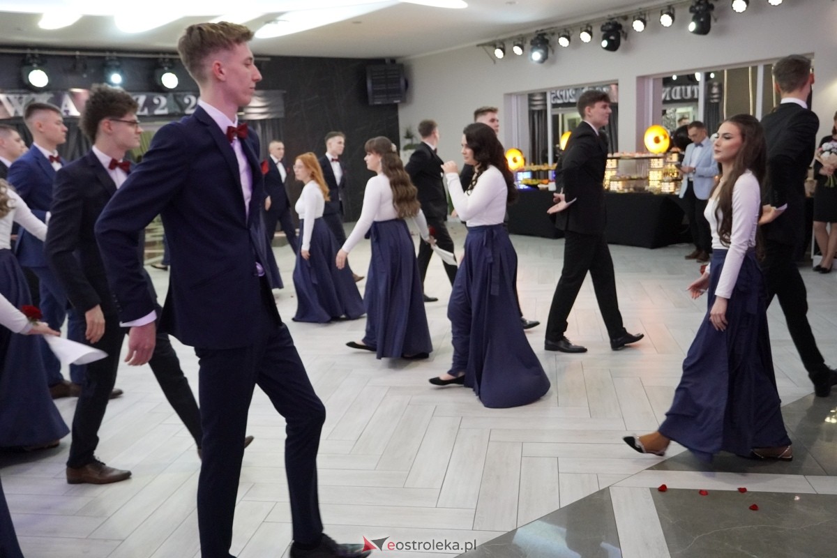 Studniówka w Zespole Szkół Zawodowych nr 2 w Ostrołęce [01.02.2025] - zdjęcie #149 - eOstroleka.pl