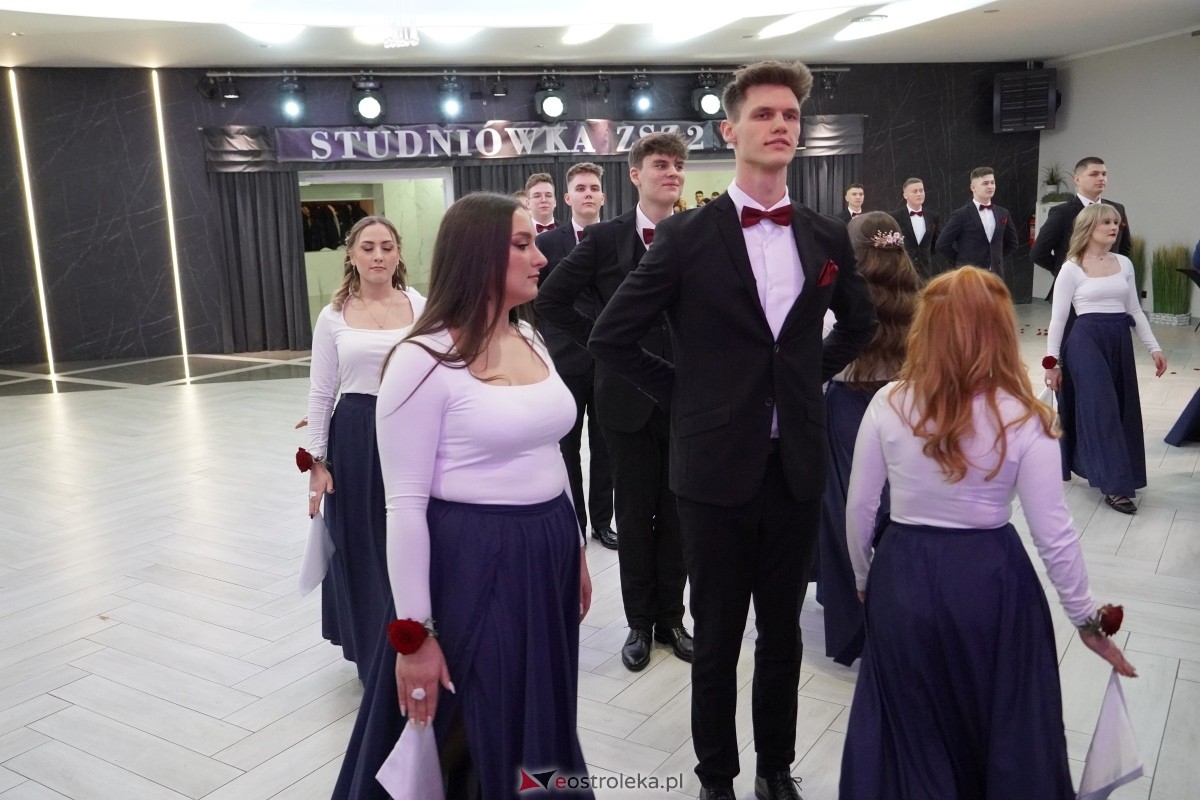 Studniówka w Zespole Szkół Zawodowych nr 2 w Ostrołęce [01.02.2025] - zdjęcie #144 - eOstroleka.pl