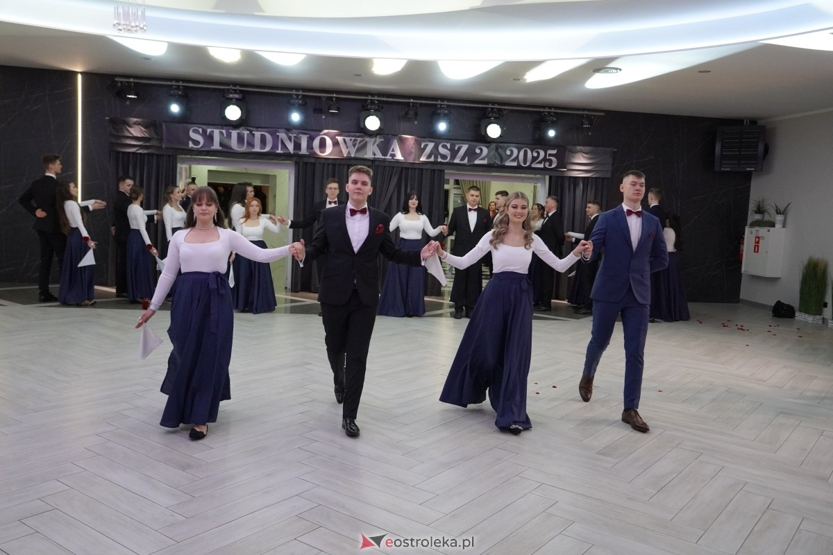 Studniówka w Zespole Szkół Zawodowych nr 2 w Ostrołęce [01.02.2025] - zdjęcie #136 - eOstroleka.pl