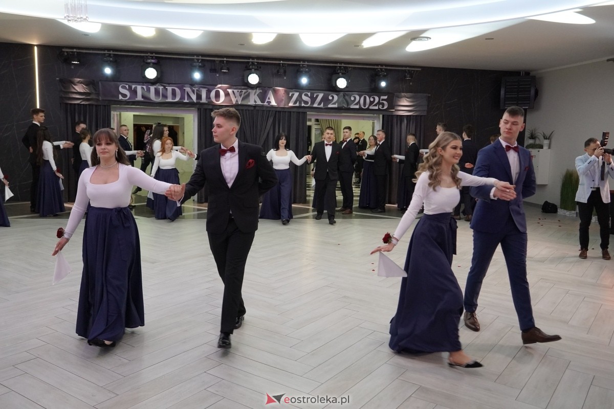 Studniówka w Zespole Szkół Zawodowych nr 2 w Ostrołęce [01.02.2025] - zdjęcie #135 - eOstroleka.pl