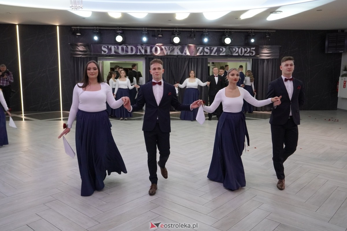 Studniówka w Zespole Szkół Zawodowych nr 2 w Ostrołęce [01.02.2025] - zdjęcie #131 - eOstroleka.pl