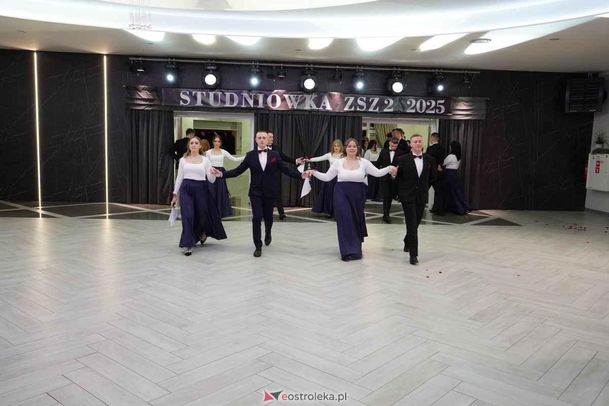 Studniówka w Zespole Szkół Zawodowych nr 2 w Ostrołęce [01.02.2025] - zdjęcie #130 - eOstroleka.pl