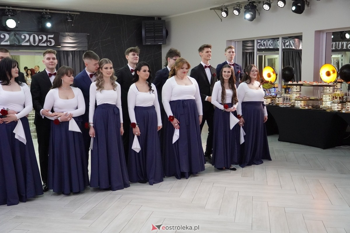 Studniówka w Zespole Szkół Zawodowych nr 2 w Ostrołęce [01.02.2025] - zdjęcie #125 - eOstroleka.pl