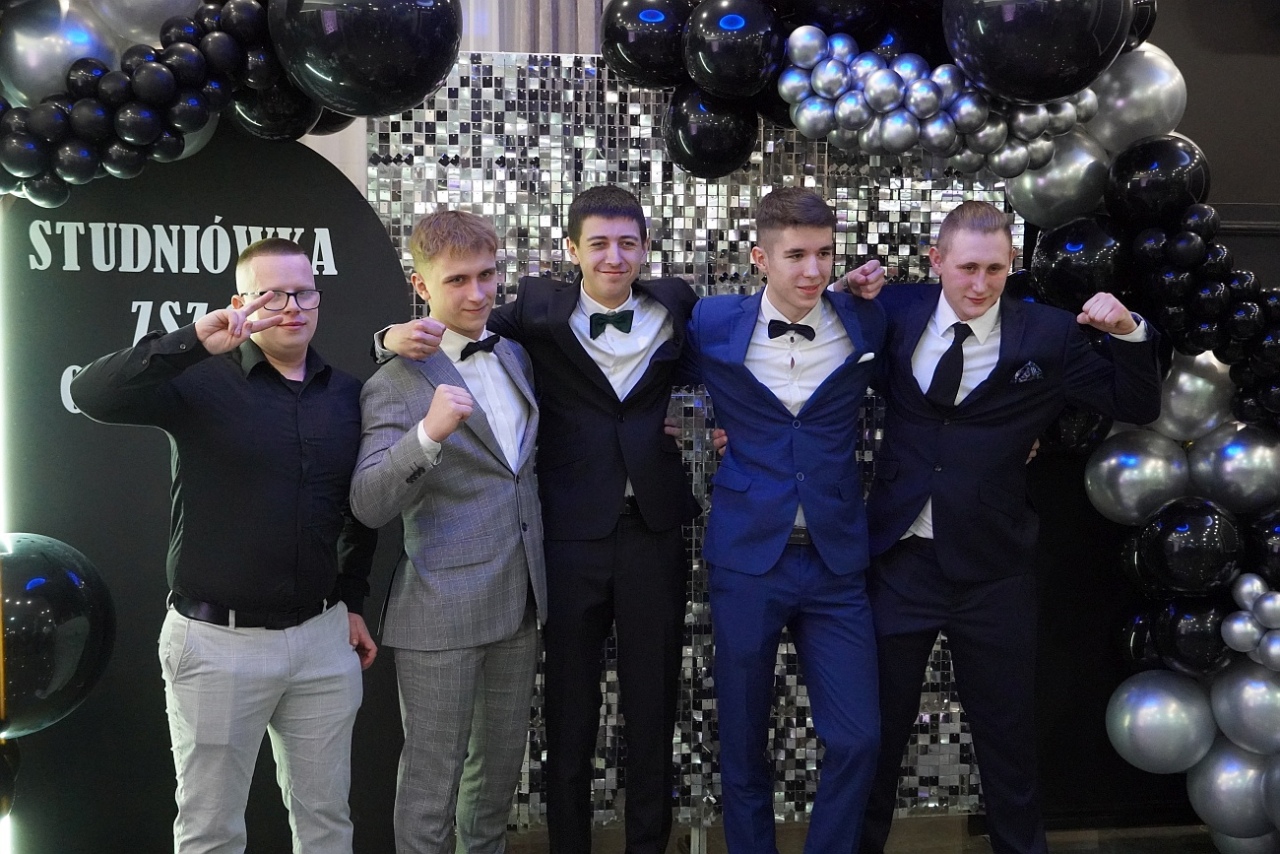 Studniówka w Zespole Szkół Zawodowych nr 2 w Ostrołęce [01.02.2025] - zdjęcie #118 - eOstroleka.pl