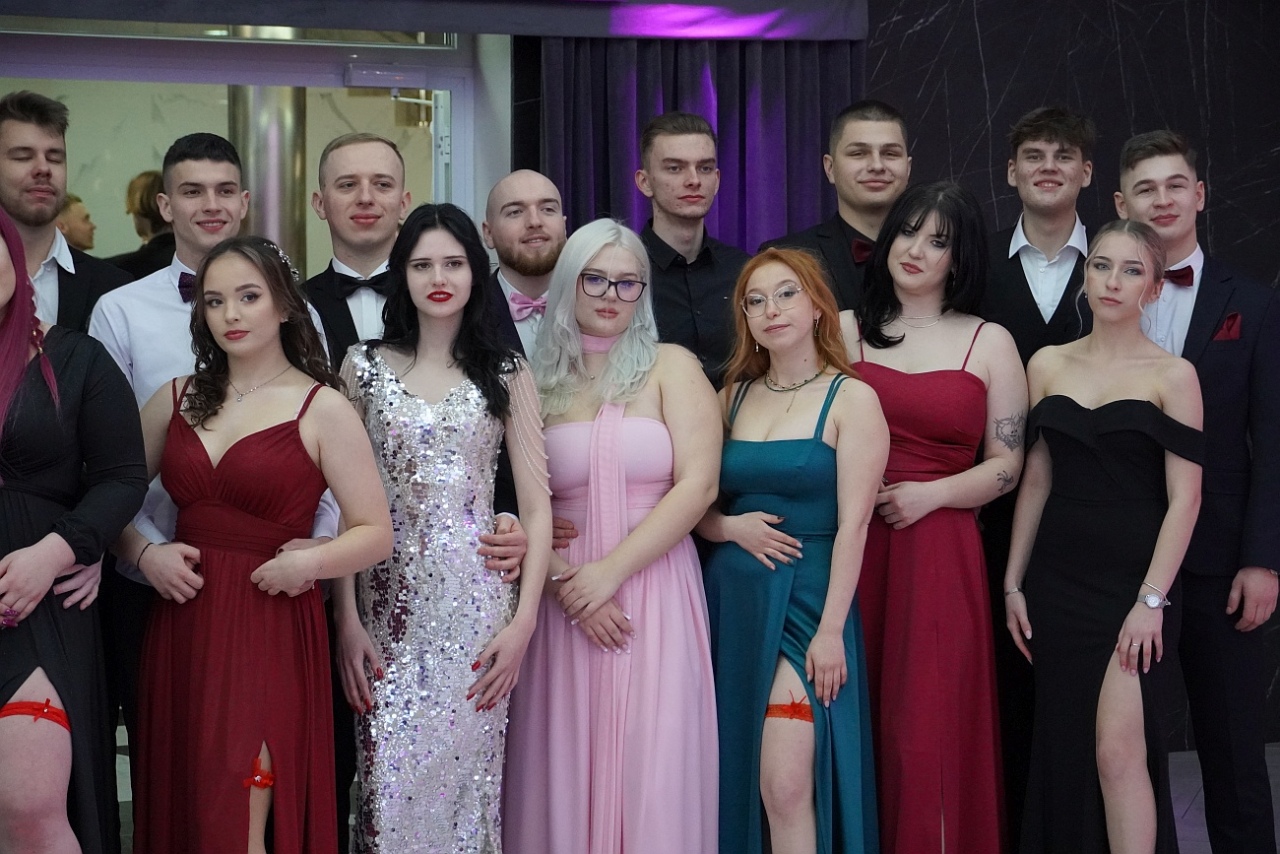 Studniówka w Zespole Szkół Zawodowych nr 2 w Ostrołęce [01.02.2025] - zdjęcie #113 - eOstroleka.pl