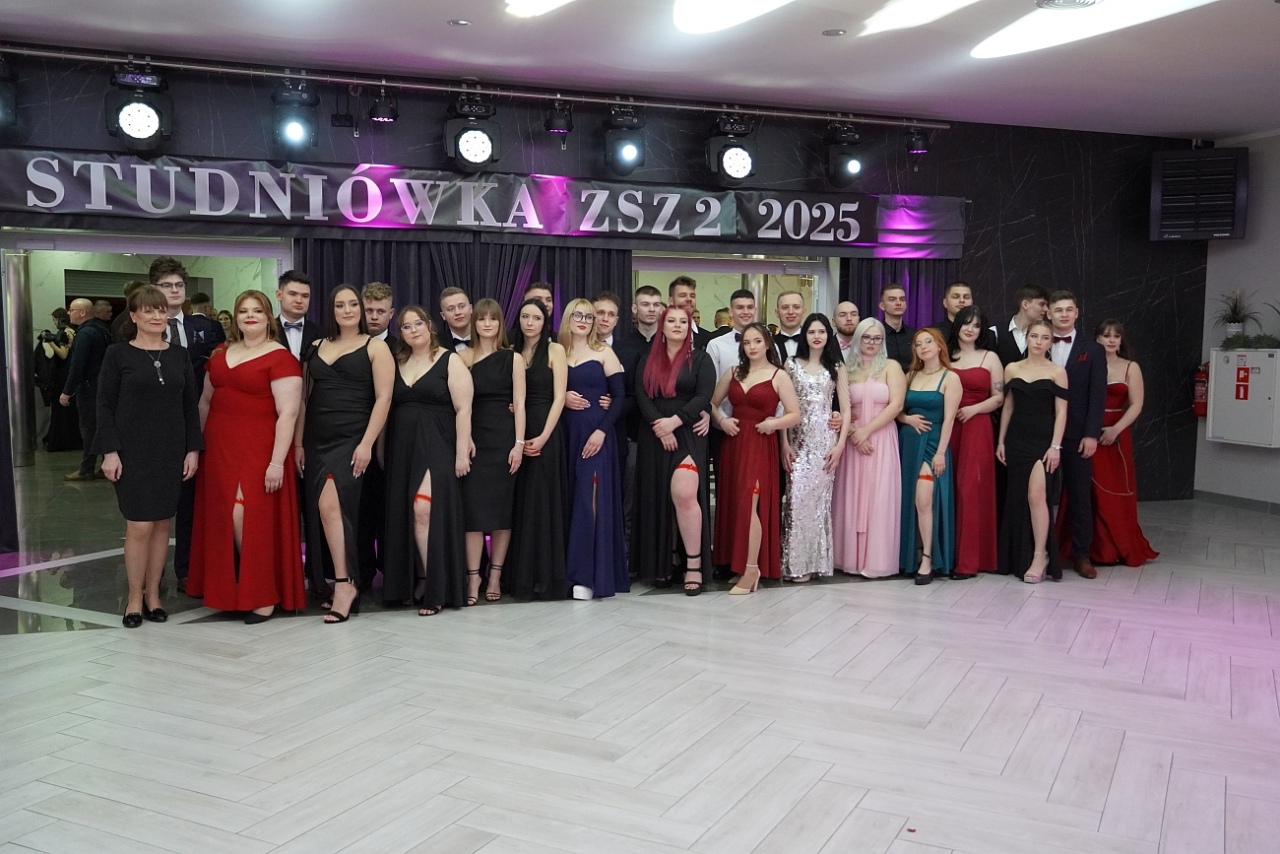 Studniówka w Zespole Szkół Zawodowych nr 2 w Ostrołęce [01.02.2025] - zdjęcie #111 - eOstroleka.pl