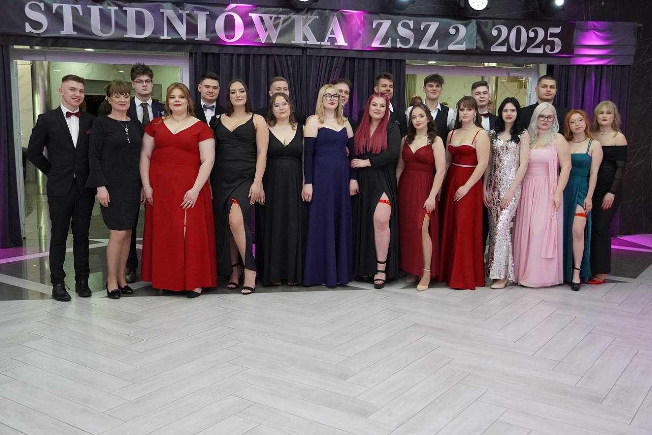 Studniówka w Zespole Szkół Zawodowych nr 2 w Ostrołęce [01.02.2025] - zdjęcie #108 - eOstroleka.pl