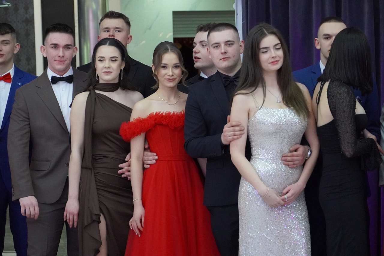 Studniówka w Zespole Szkół Zawodowych nr 2 w Ostrołęce [01.02.2025] - zdjęcie #106 - eOstroleka.pl