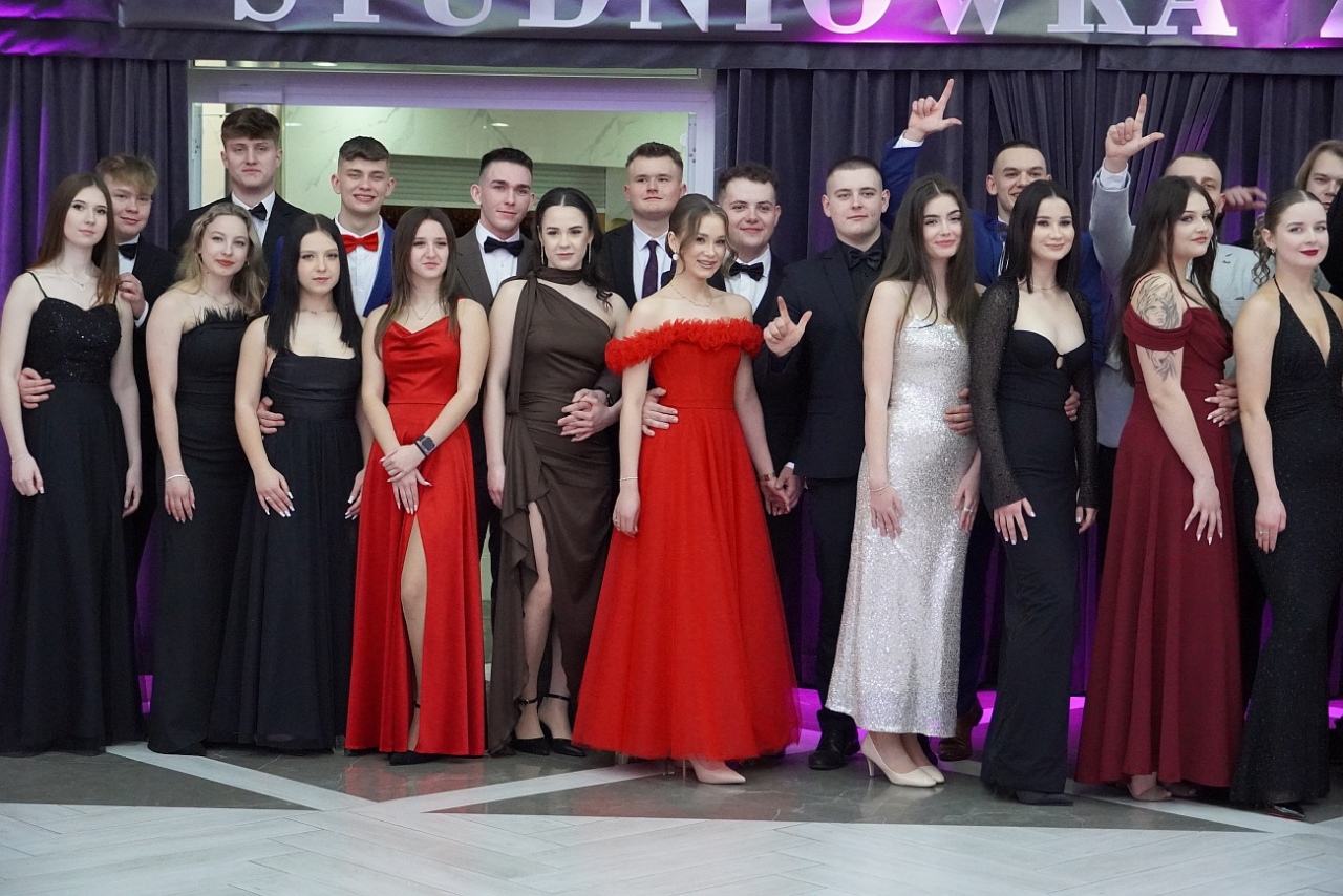 Studniówka w Zespole Szkół Zawodowych nr 2 w Ostrołęce [01.02.2025] - zdjęcie #101 - eOstroleka.pl