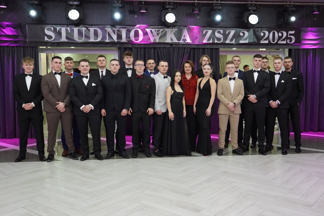 Studniówka w Zespole Szkół Zawodowych nr 2 w Ostrołęce [01.02.2025] - zdjęcie #99 - eOstroleka.pl