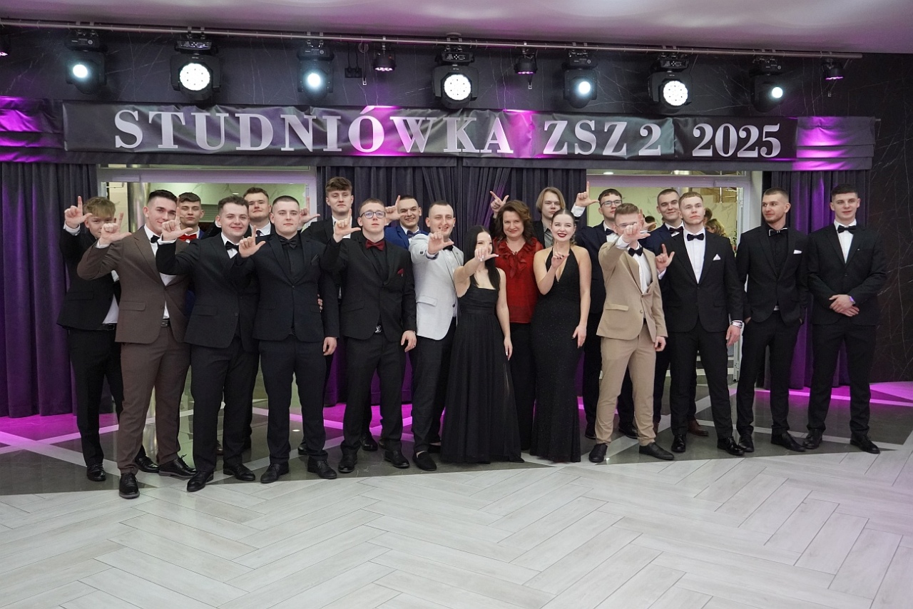 Studniówka w Zespole Szkół Zawodowych nr 2 w Ostrołęce [01.02.2025] - zdjęcie #97 - eOstroleka.pl