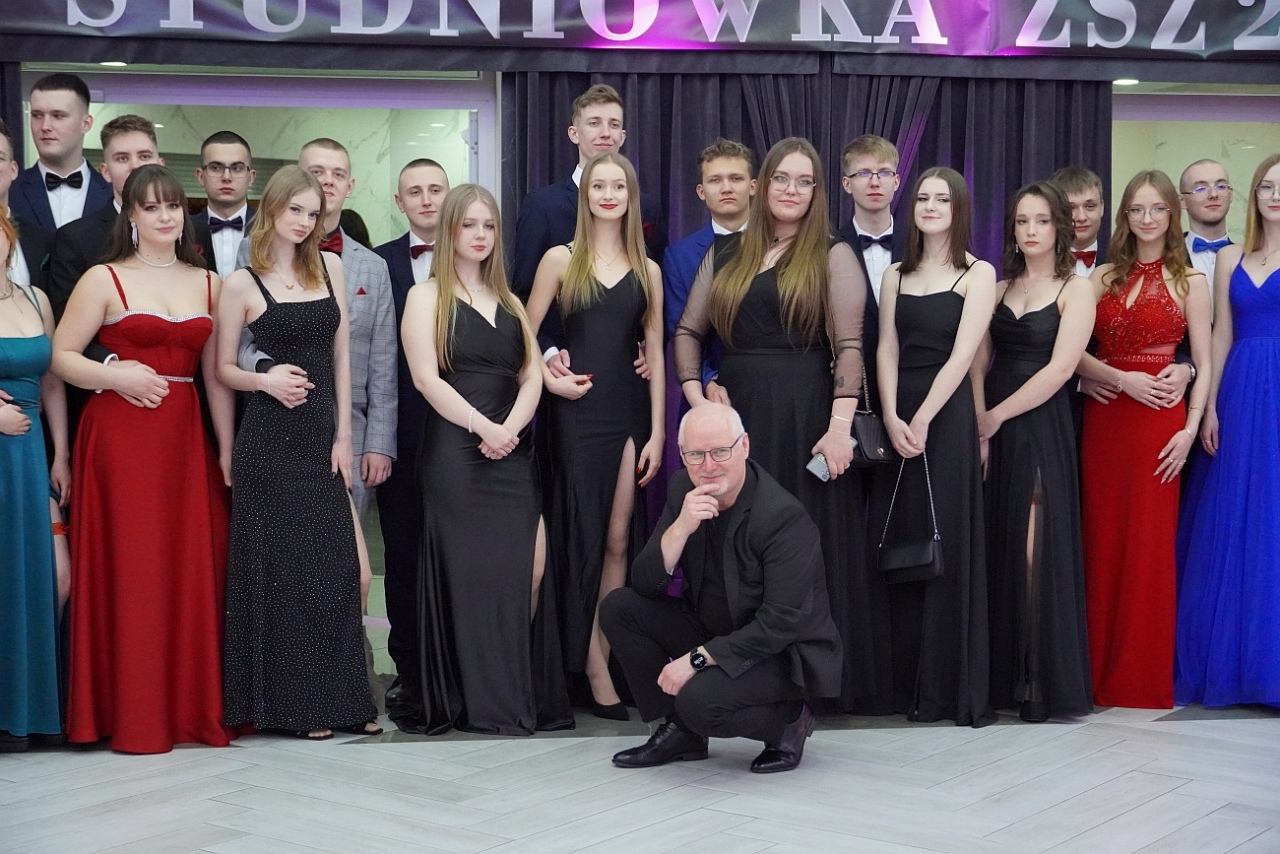 Studniówka w Zespole Szkół Zawodowych nr 2 w Ostrołęce [01.02.2025] - zdjęcie #91 - eOstroleka.pl