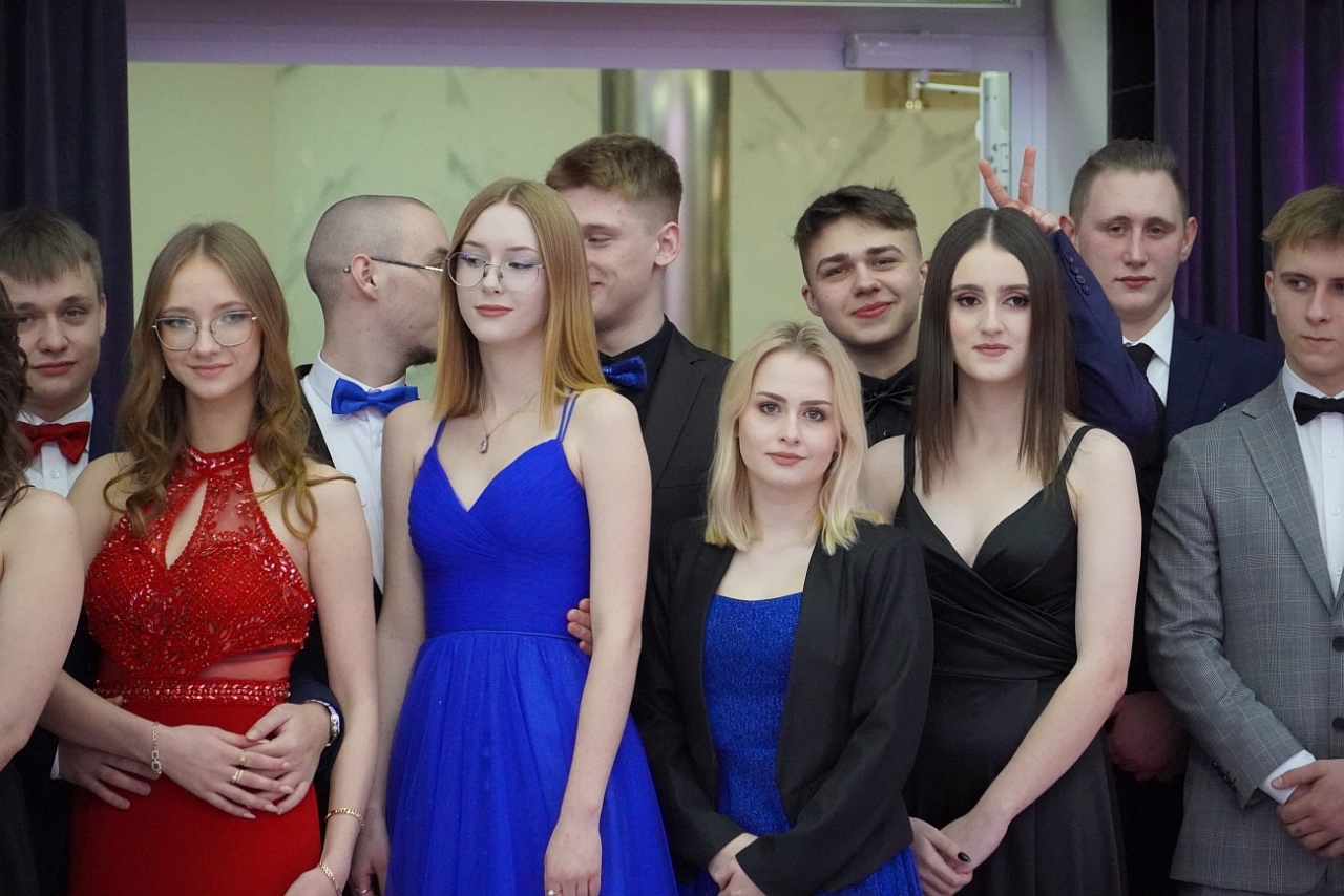 Studniówka w Zespole Szkół Zawodowych nr 2 w Ostrołęce [01.02.2025] - zdjęcie #90 - eOstroleka.pl