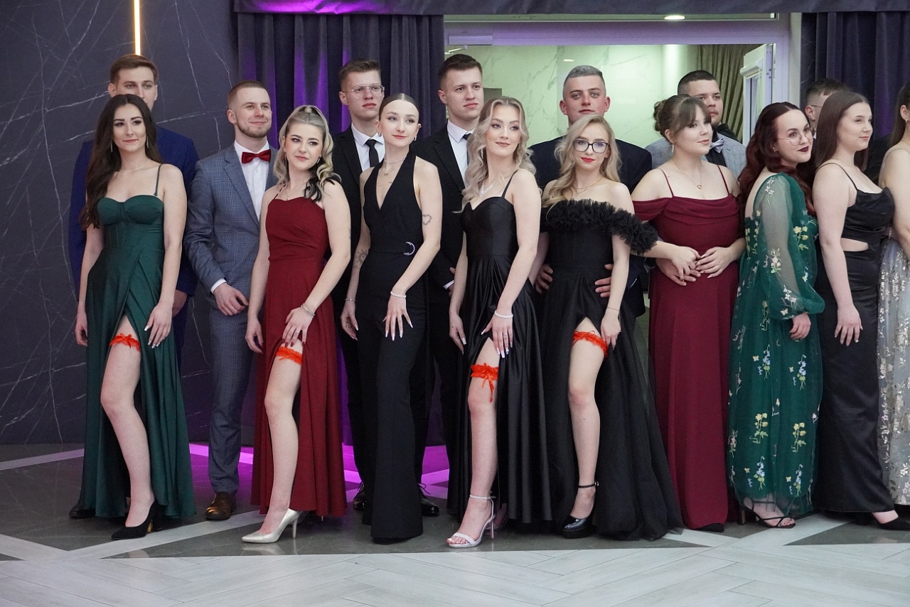 Studniówka w Zespole Szkół Zawodowych nr 2 w Ostrołęce [01.02.2025] - zdjęcie #74 - eOstroleka.pl