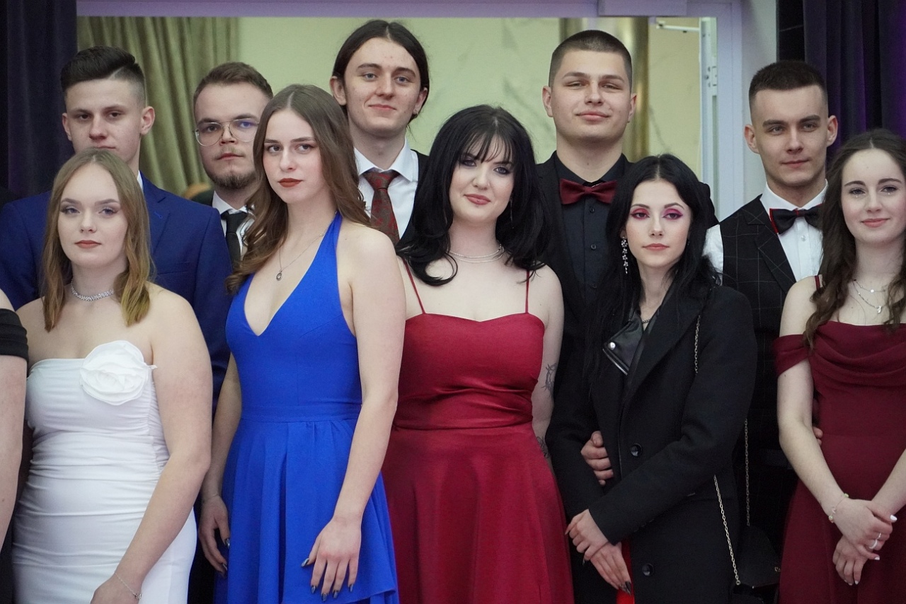 Studniówka w Zespole Szkół Zawodowych nr 2 w Ostrołęce [01.02.2025] - zdjęcie #62 - eOstroleka.pl