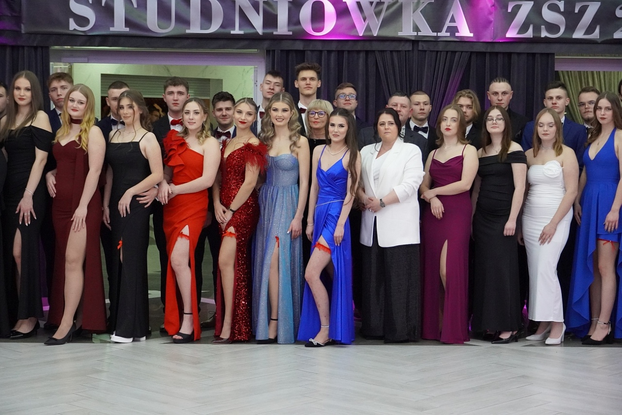 Studniówka w Zespole Szkół Zawodowych nr 2 w Ostrołęce [01.02.2025] - zdjęcie #57 - eOstroleka.pl