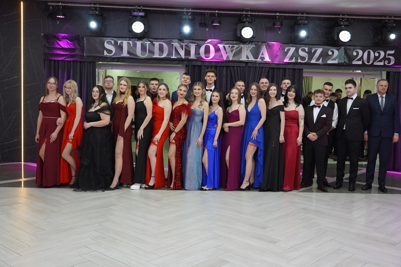 Studniówka w Zespole Szkół Zawodowych nr 2 w Ostrołęce [01.02.2025] - zdjęcie #54 - eOstroleka.pl