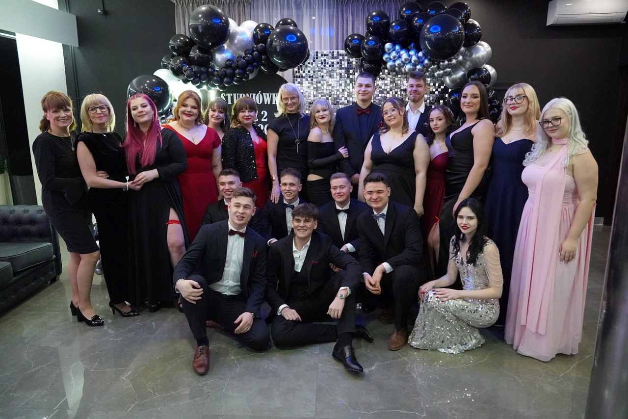 Studniówka w Zespole Szkół Zawodowych nr 2 w Ostrołęce [01.02.2025] - zdjęcie #44 - eOstroleka.pl