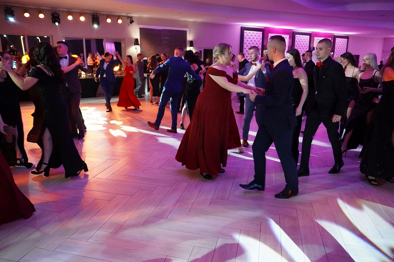 Studniówka w Zespole Szkół Zawodowych nr 2 w Ostrołęce [01.02.2025] - zdjęcie #21 - eOstroleka.pl