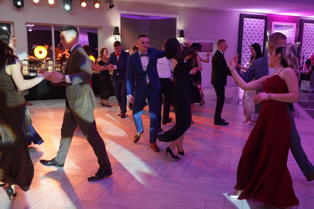 Studniówka w Zespole Szkół Zawodowych nr 2 w Ostrołęce [01.02.2025] - zdjęcie #12 - eOstroleka.pl