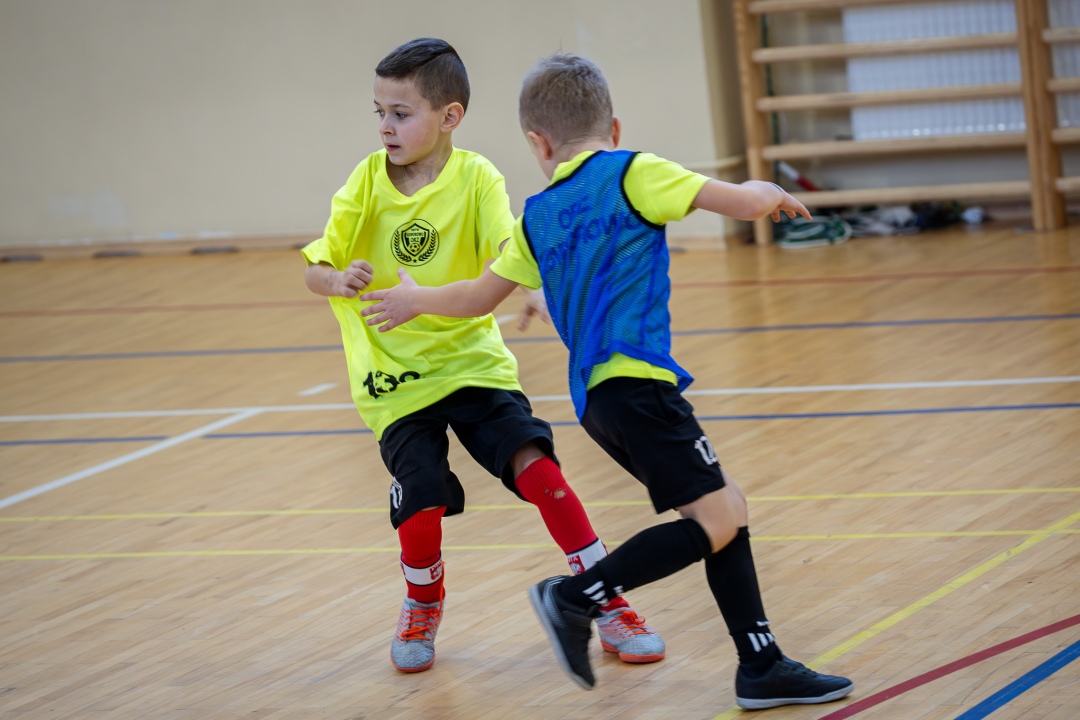 Turniej piłki nożnej w ramach ferii zimowych 2025 - zdjęcie #96 - eOstroleka.pl