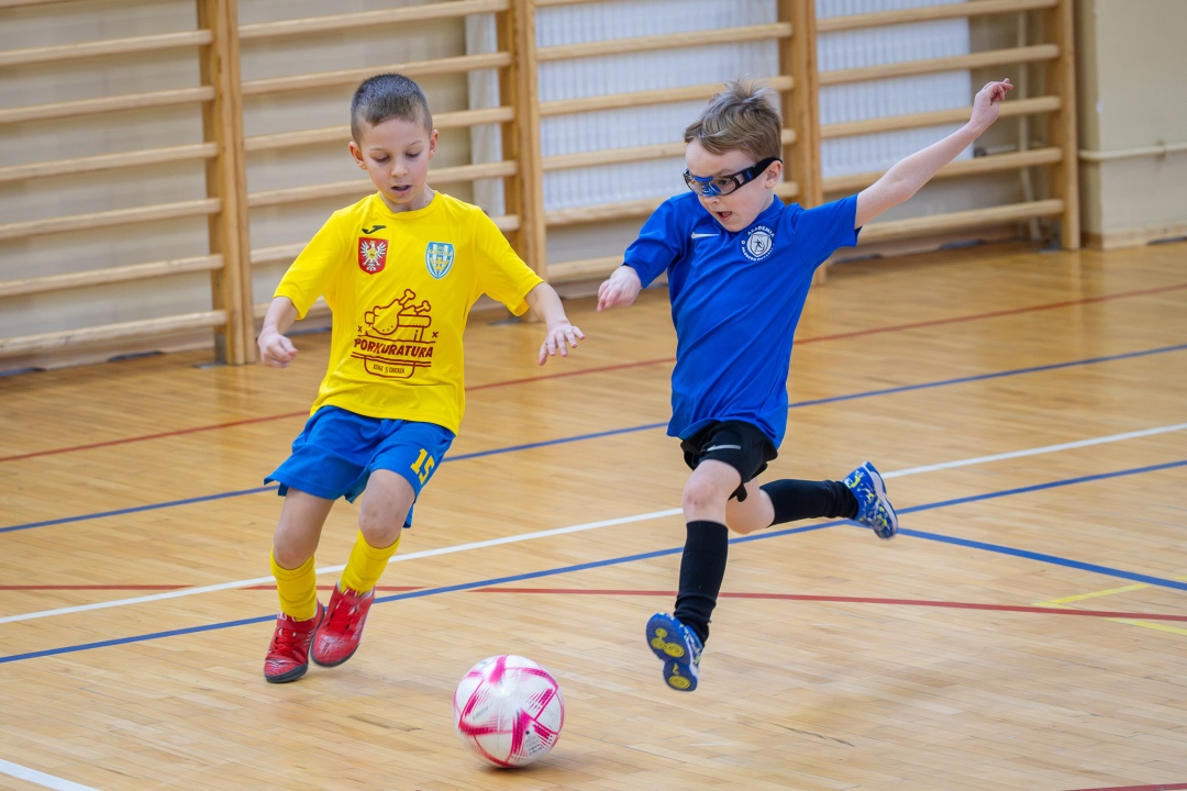 Turniej piłki nożnej w ramach ferii zimowych 2025 - zdjęcie #79 - eOstroleka.pl