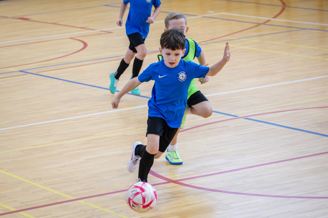 Turniej piłki nożnej w ramach ferii zimowych 2025 - zdjęcie #51 - eOstroleka.pl