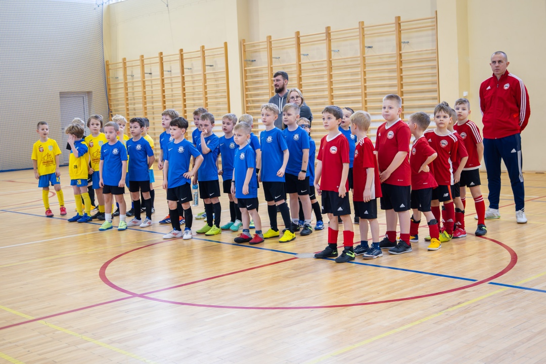 Turniej piłki nożnej w ramach ferii zimowych 2025 - zdjęcie #44 - eOstroleka.pl