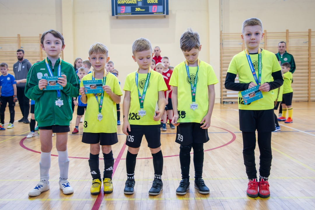 Turniej piłki nożnej w ramach ferii zimowych 2025 - zdjęcie #28 - eOstroleka.pl