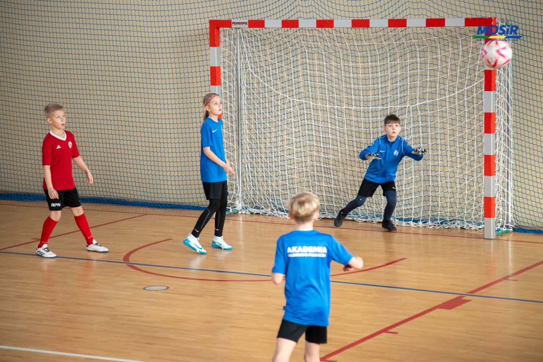 Ferie zimowe 2025 - drugi turniej piłki nożnej - zdjęcie #41 - eOstroleka.pl